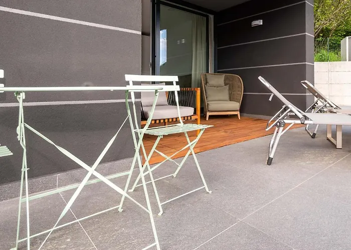 Appartamento Dany Con Vista Lago By Holiday Solutions